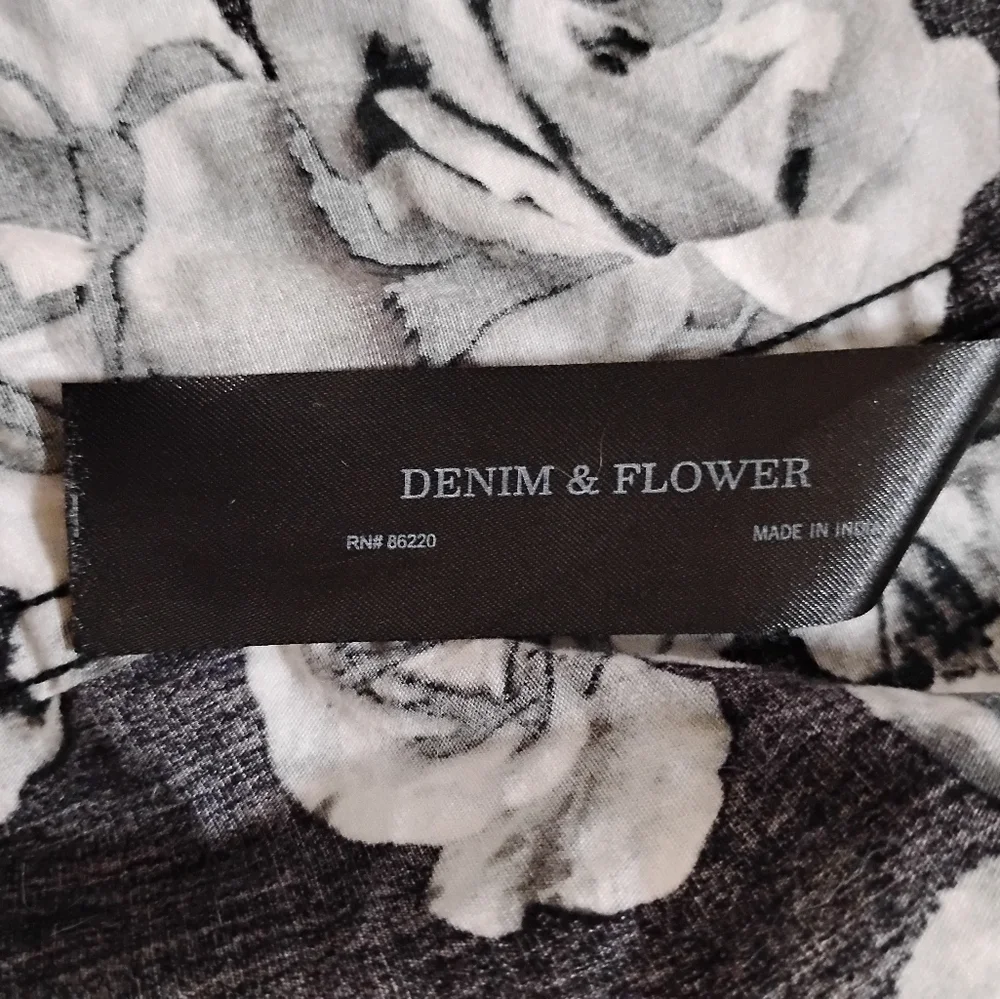 Denim & Flower Monochrome Floral Shirt - Picture 4 of 7